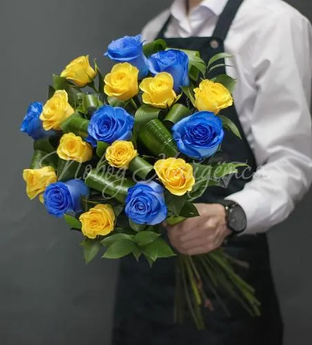 Синие розы Букет Шале