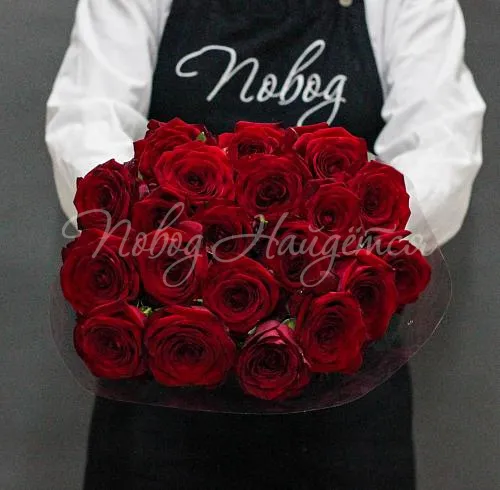 Букет на выписку из роддома Букет Букет Врачу из красных роз