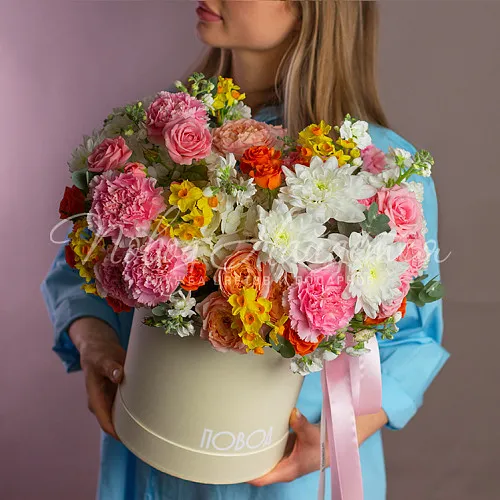 Цветы в шляпной коробке Корзина Яркие грезы