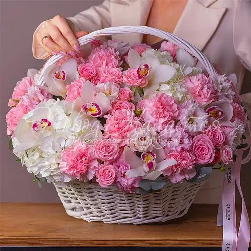 Дизайнерские корзины Корзина Обворожительная дама