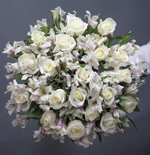 РОЗЫ Букет Снежная королева