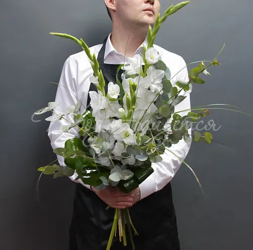 ГЛАДИОЛУСЫ Букет Соренто