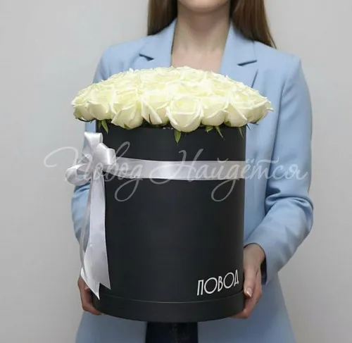 Цветы в шляпной коробке Корзина Черная жемчужина