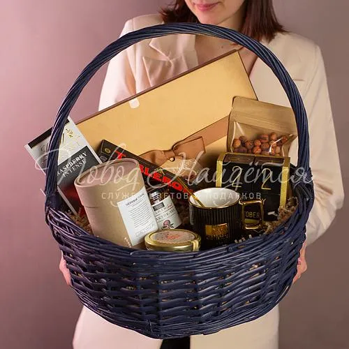 Мужские подарочные корзины Чемпиону