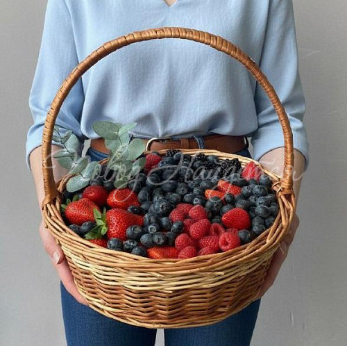 Корзины Корзина Ягодный микс