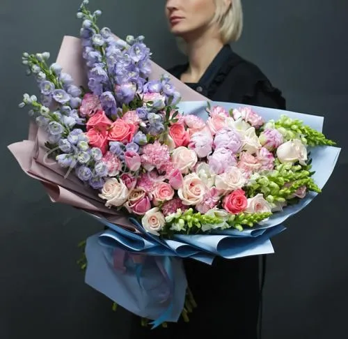 Дизайнерские букеты Букет Гостья из будущего