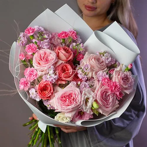 Пионовидные розы Букет Льдинка