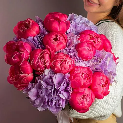 ПИОНЫ Букет Удивительная дама