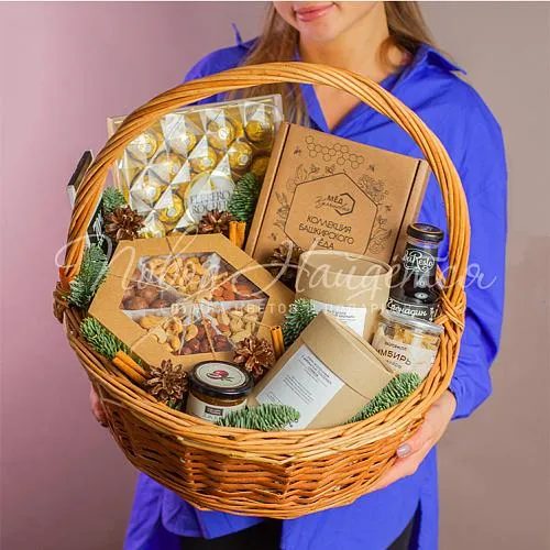 Подарочные корзины Медово-ореховая