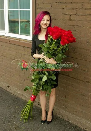 Розы ОГРОМНЫЕ: 100-170 см Букет Магдалена