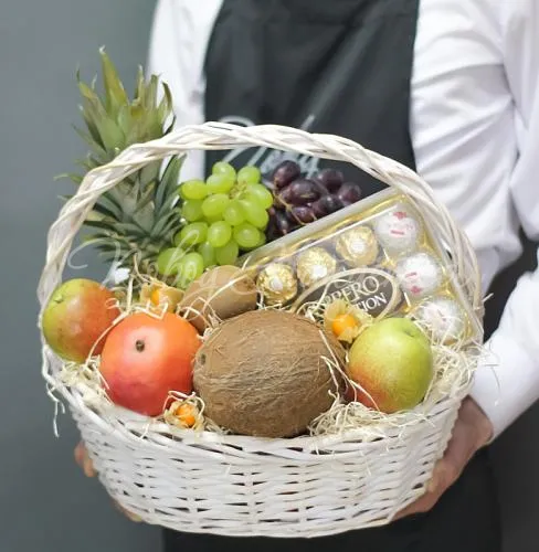 Фруктовые корзины Заботливый жест