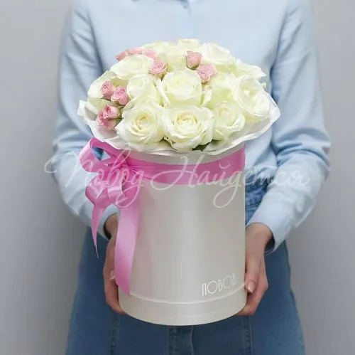 Цветы в шляпной коробке Корзина Нежнее нежного (мини)