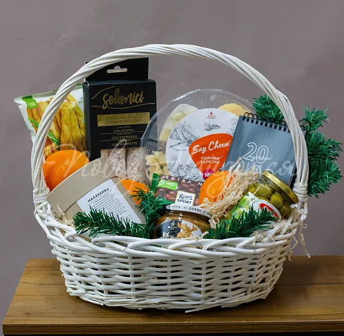 Подарочные корзины Подарки под ёлкой