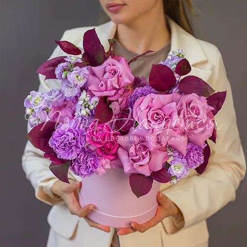 Цветы в шляпной коробке Корзина Розовое великолепие