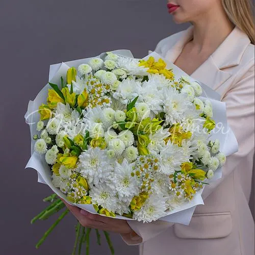 Букет с ХРИЗАНТЕМОЙ Букет Город зеленого цвета