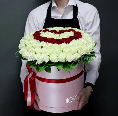 101 роза в коробке Корзина Магия любви