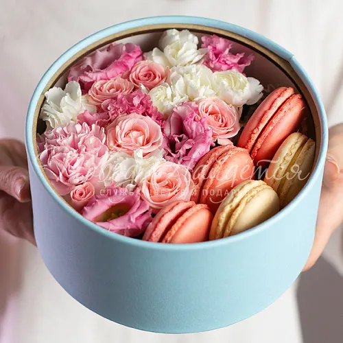 Коробки с макарун Корзина Завтрак в Сочи