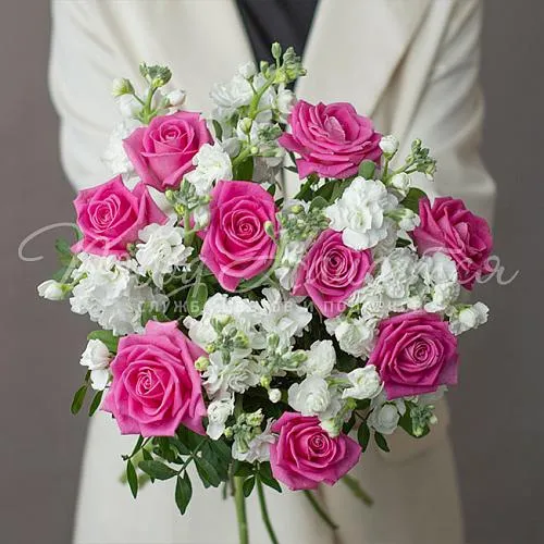 РОЗЫ Букет Розоватый блонд