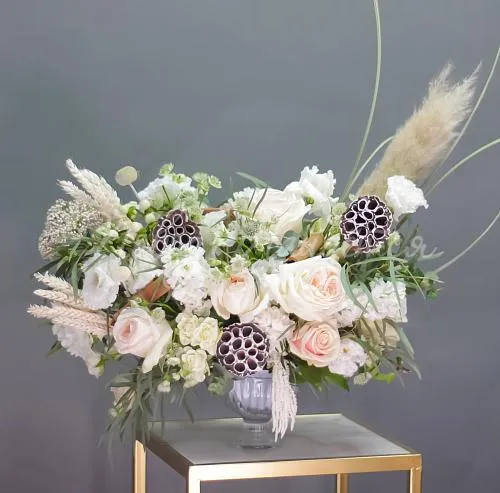 Настольные композиции Цветочная композиция Элегантный