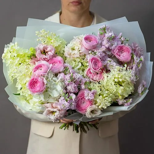 Букеты с РАНУНКУЛЮСАМИ Букет Весенний припев