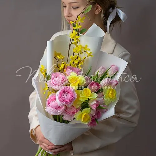 Букеты с РАНУНКУЛЮСАМИ Букет Фелиция