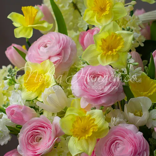 Букеты с РАНУНКУЛЮСАМИ Букет Расцветай