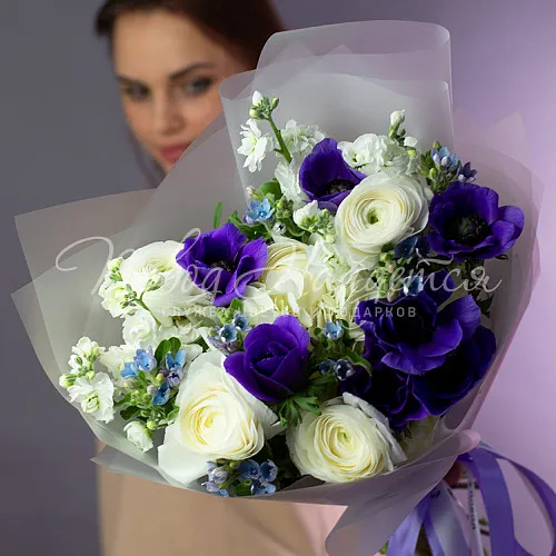 Букеты с РАНУНКУЛЮСАМИ Букет Небесное покрывало