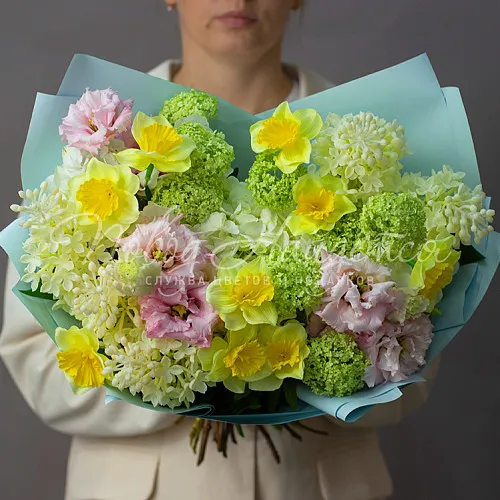 Букеты с РАНУНКУЛЮСАМИ Букет В душе весна