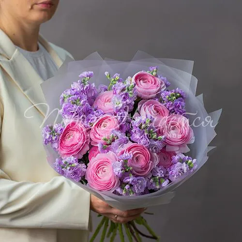 Букеты с РАНУНКУЛЮСАМИ Букет Обворожительная