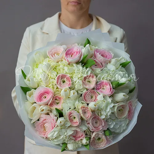 Букеты с РАНУНКУЛЮСАМИ Букет Привет, апрель